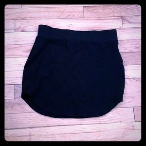 Forever 21. Black miniskirt